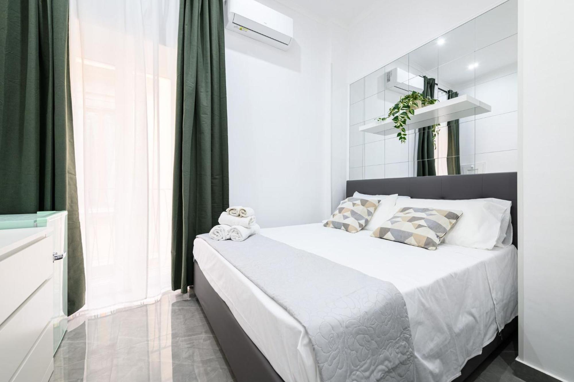 Giordano Suite Center Neapol Zewnętrze zdjęcie